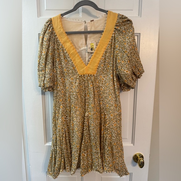 MSRP $168 Free People Babydoll Mini Dress NWT Size M Boho Puff Sleeve Flowy - Picture 3 of 9